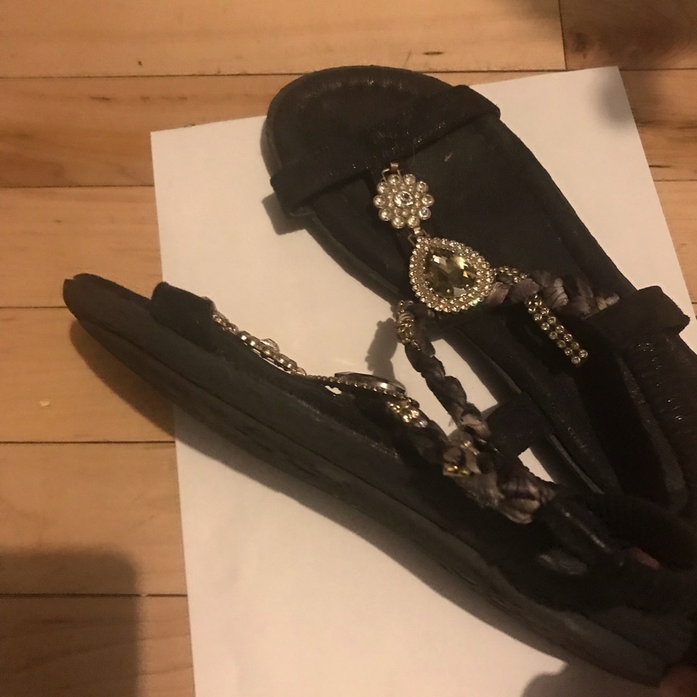 Sandals back elastic. Fashionable new size 7 to 71/2 comfortable